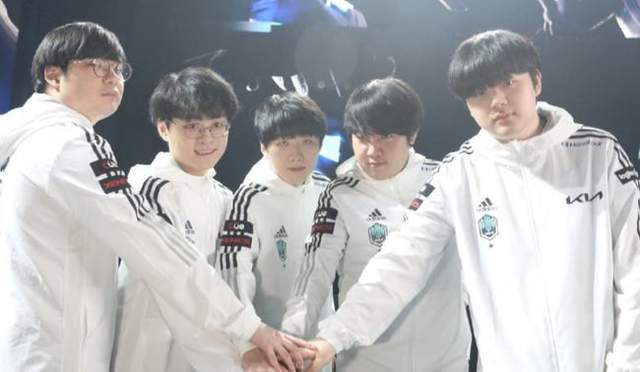 育界的明星 育界的明星