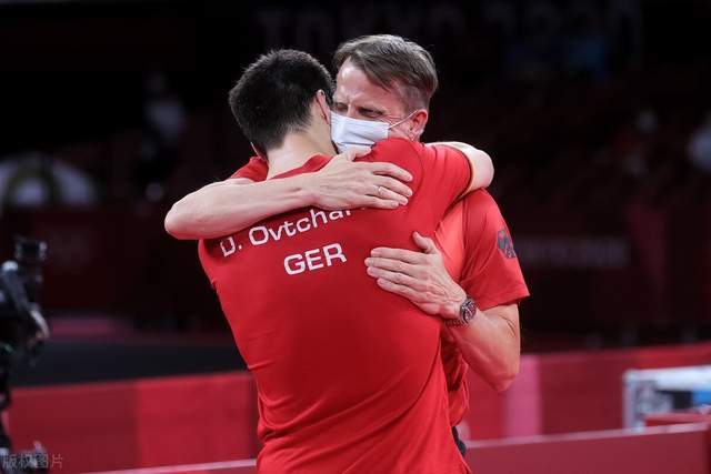 球迷们带来 球迷们带来