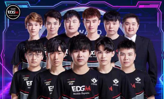 杨是老鹰队 杨是老鹰队