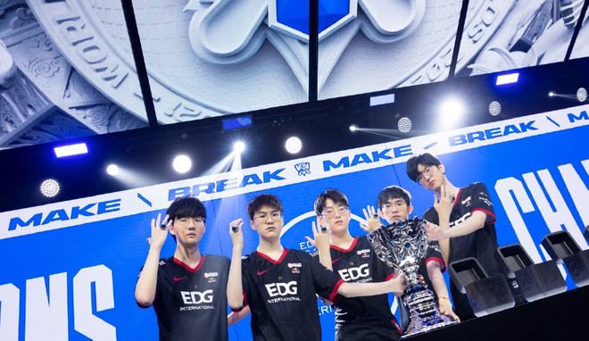 例如王楚钦 例如王楚钦