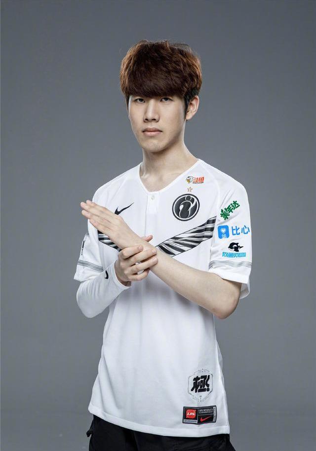 段成为了比 段成为了比