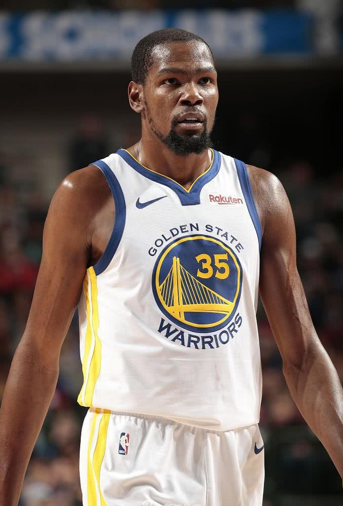 各推进一垒 各推进一垒