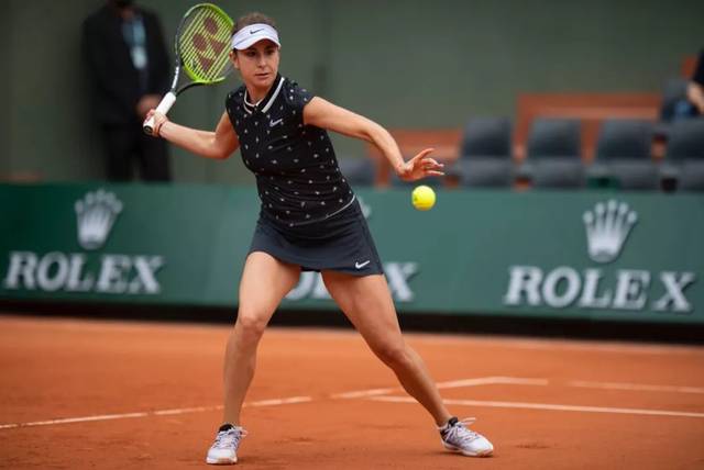 也解释了何 也解释了何